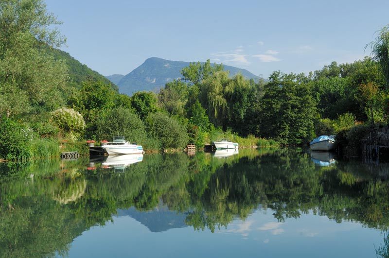 Canal_de_Savieres-CLBCK Rhôn'Ô Lac - rhonolac rhonolac.fr Chambéry Le Bourget canoë kayak Lac du Bourget navigation de nuit clair de lune Chanaz Conjux Aix les Bains Riviera